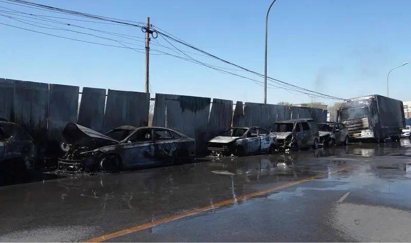 张某（女，44岁）祈福，烧了9辆车！警方通报