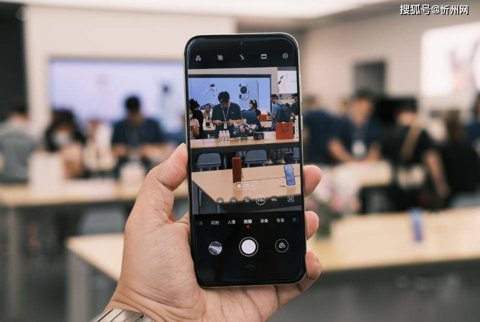 华为再次妥协<strong></p>
<p>虚拟币故事</strong>,不好卖就降价,16GB+512GB顶尖旗舰突降3600元!