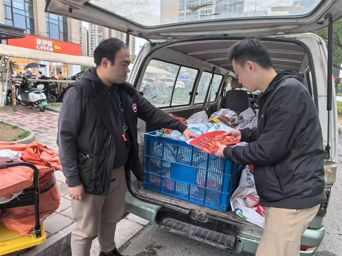 他发出的81万件快递全是电诈卡片<strong></p>
<p>虚拟币故事</strong>!武汉江岸警方破获特大诈骗案