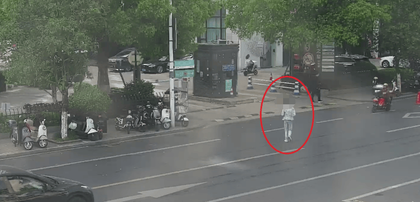 杭州大爷理发金项链不翼而飞<strong></p>
<p>生蛋虚拟币</strong>,金属探测器都用上了,谁偷的?