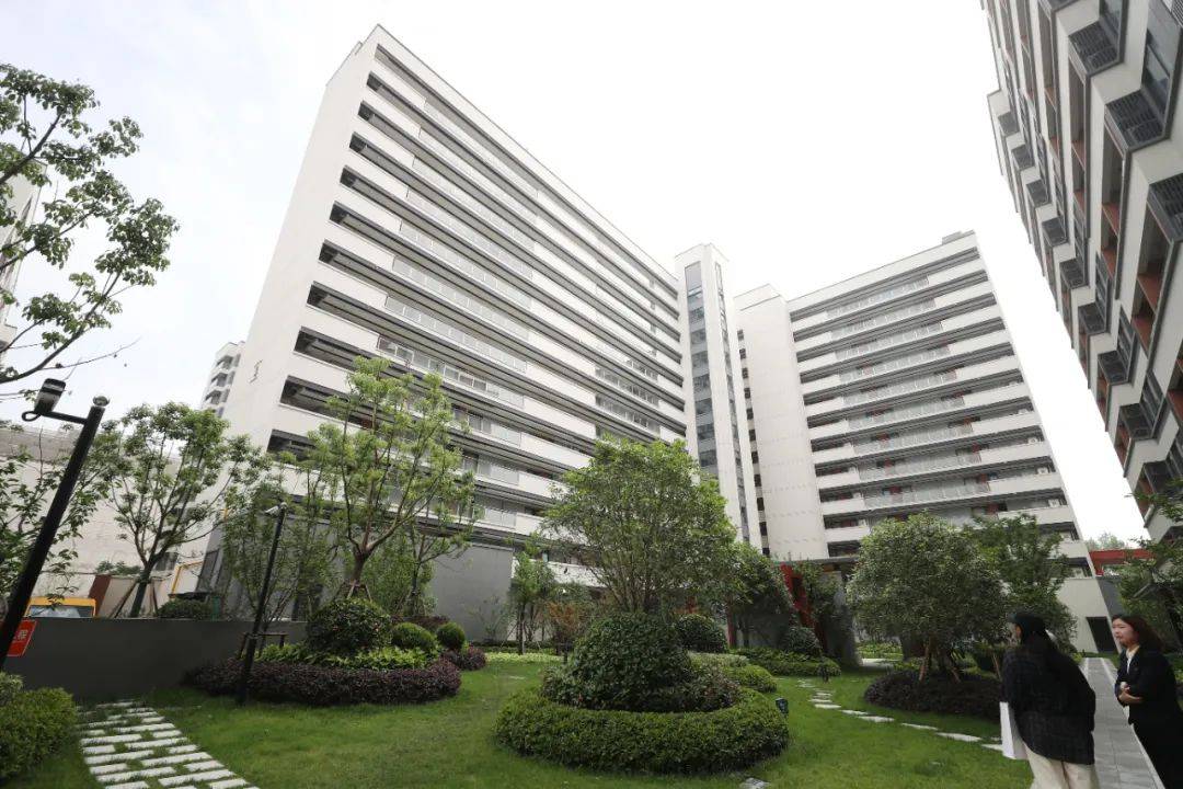 一二线城市房租普降<strong></p>
<p>极域虚拟币</strong>，房东主动降200留我