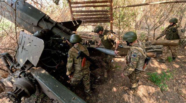 好大喜功！乌军半场开香槟<strong></p>
<p>极域虚拟币</strong>，不料把敌人引来，连吃2枚导弹