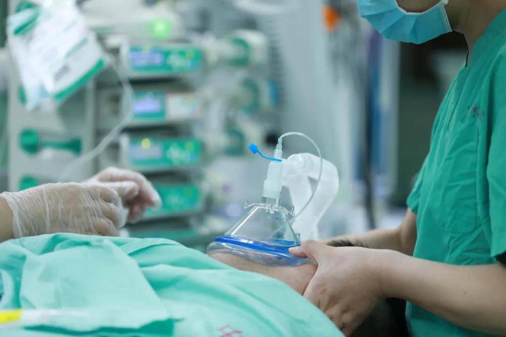 金融学生成了医学博士<strong></p>
<p>牛玩虚拟币</strong>,协和“4+4规培”究竟是怎么回事?