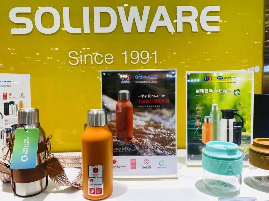 “1800元的出口商品219元拿下”！上海人假期疯狂“捡漏”<strong></p>
<p>虚拟币低保</strong>，这里外贸好东西都卖爆了，新品还将接力上市