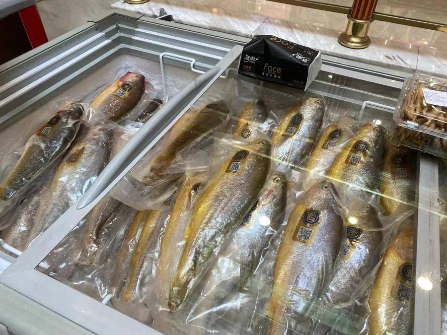 “1800元的出口商品219元拿下”！上海人假期疯狂“捡漏”<strong></p>
<p>虚拟币低保</strong>，这里外贸好东西都卖爆了，新品还将接力上市