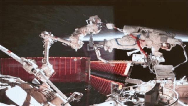 太阳翼才修好没多久<strong></p>
<p>虚拟币低保</strong>,又有“敌”撞过来了?3名航天员紧急加防