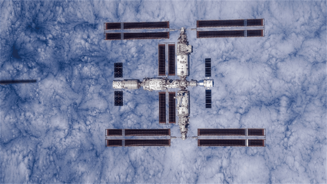 太阳翼才修好没多久<strong></p>
<p>虚拟币低保</strong>,又有“敌”撞过来了?3名航天员紧急加防