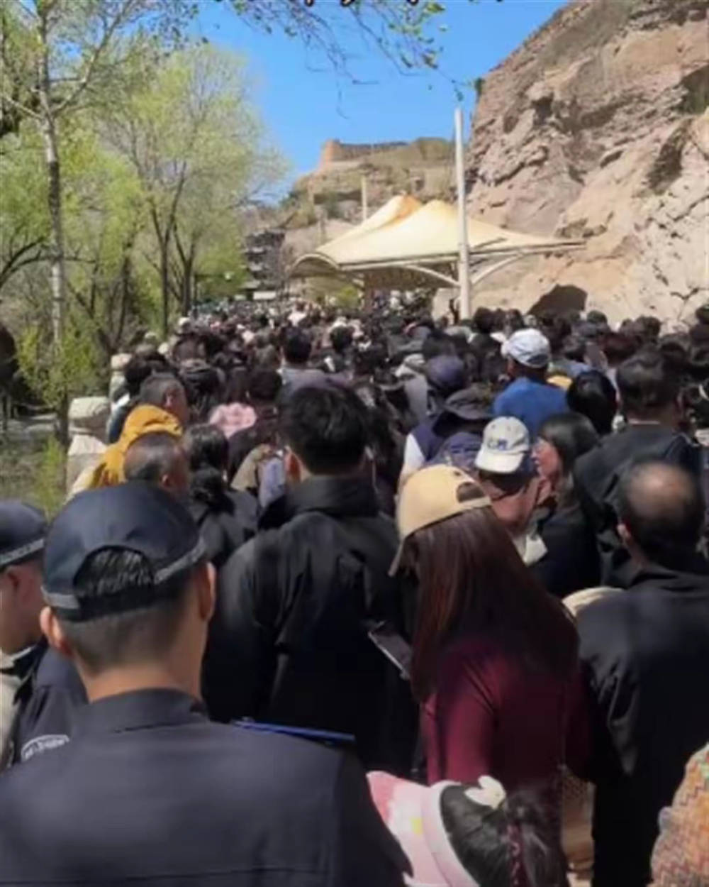 张信哲在山西大同演唱会上称约不到景区门票<strong></p>
<p>虚拟币低保</strong>,当地文旅回应