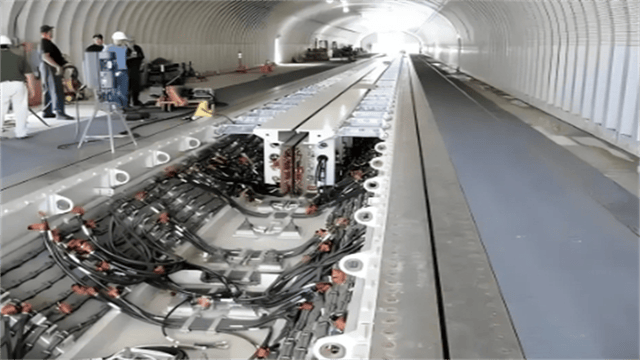 央视大方展示!在6艘船簇拥下<strong></p>
<p>玛卡虚拟币</strong>,福建舰开足马力直奔东海