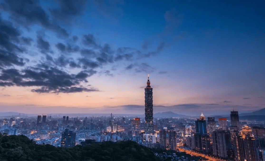 罕见!岛内一架专机抵达南京<strong></p>
<p>玛卡虚拟币</strong>,大陆送出11个字,统一大结局要来? 