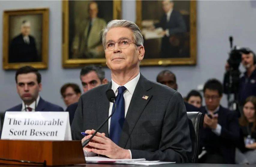 美国果然变脸了!两员大将齐发声<strong></p>
<p>火链虚拟币</strong>,中美将达成大规模贸易协议?