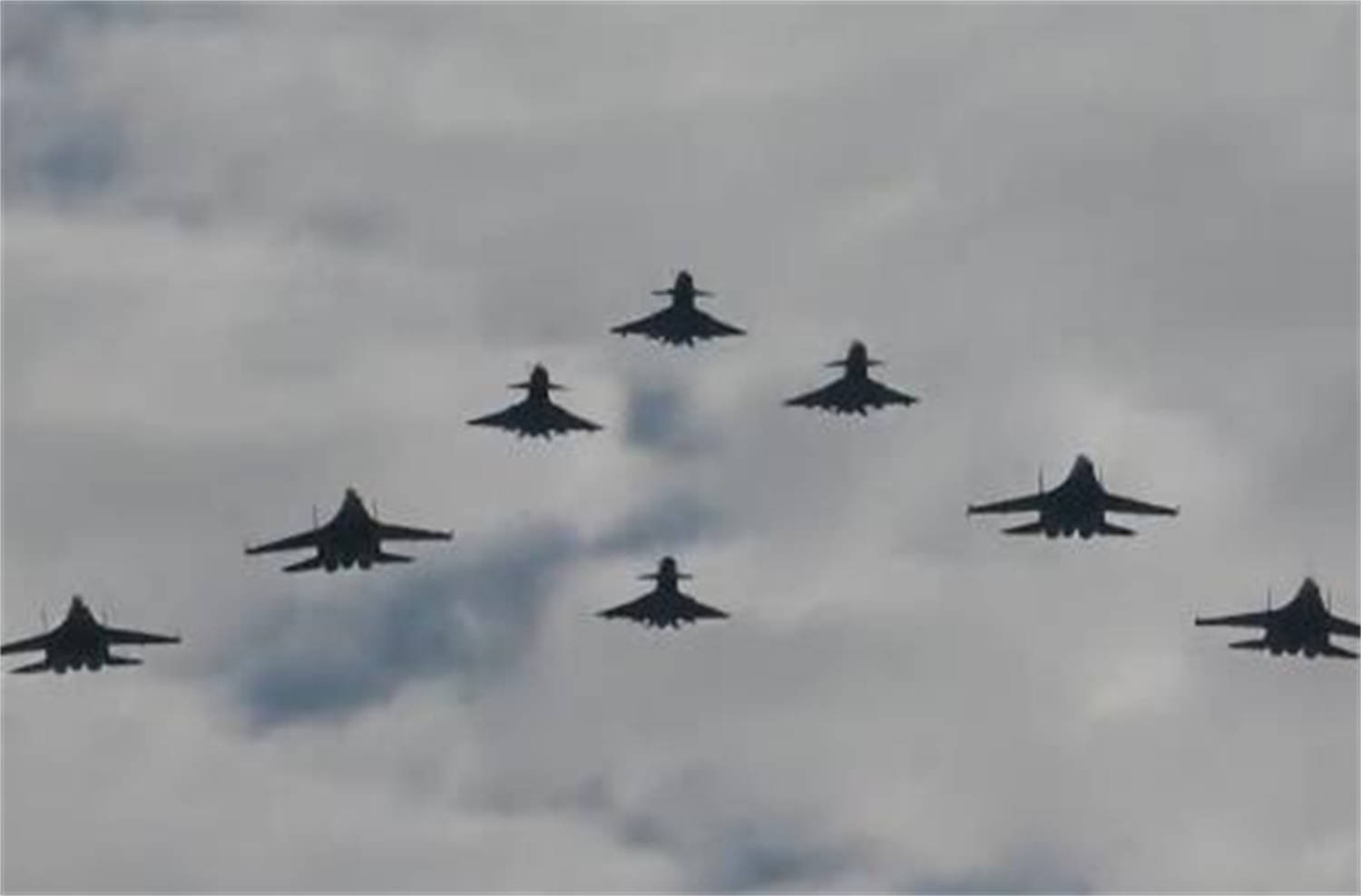 印被中式武器打服<strong></p>
<p>火链虚拟币</strong>，解放军发布歼10C大片，绿媒点赞，民进党沉默