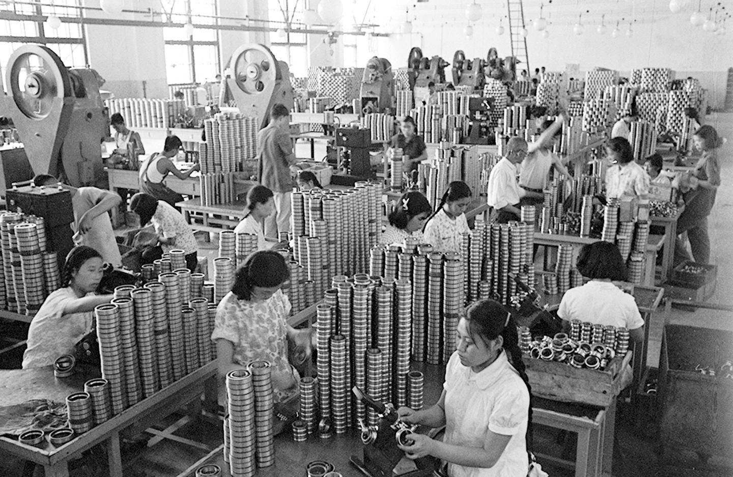 第1视点丨跟随总书记走进洛阳轴承集团 <strong></p>
<p>虚拟币网文</strong>了解先进制造业发展