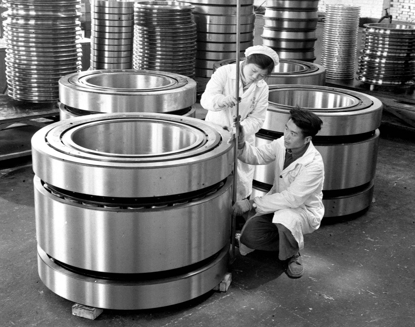 第1视点丨跟随总书记走进洛阳轴承集团 <strong></p>
<p>虚拟币网文</strong>了解先进制造业发展