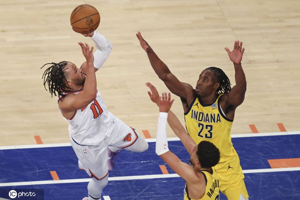 哈利伯顿31+11布伦森43分 步行者神逆转加时胜尼克斯