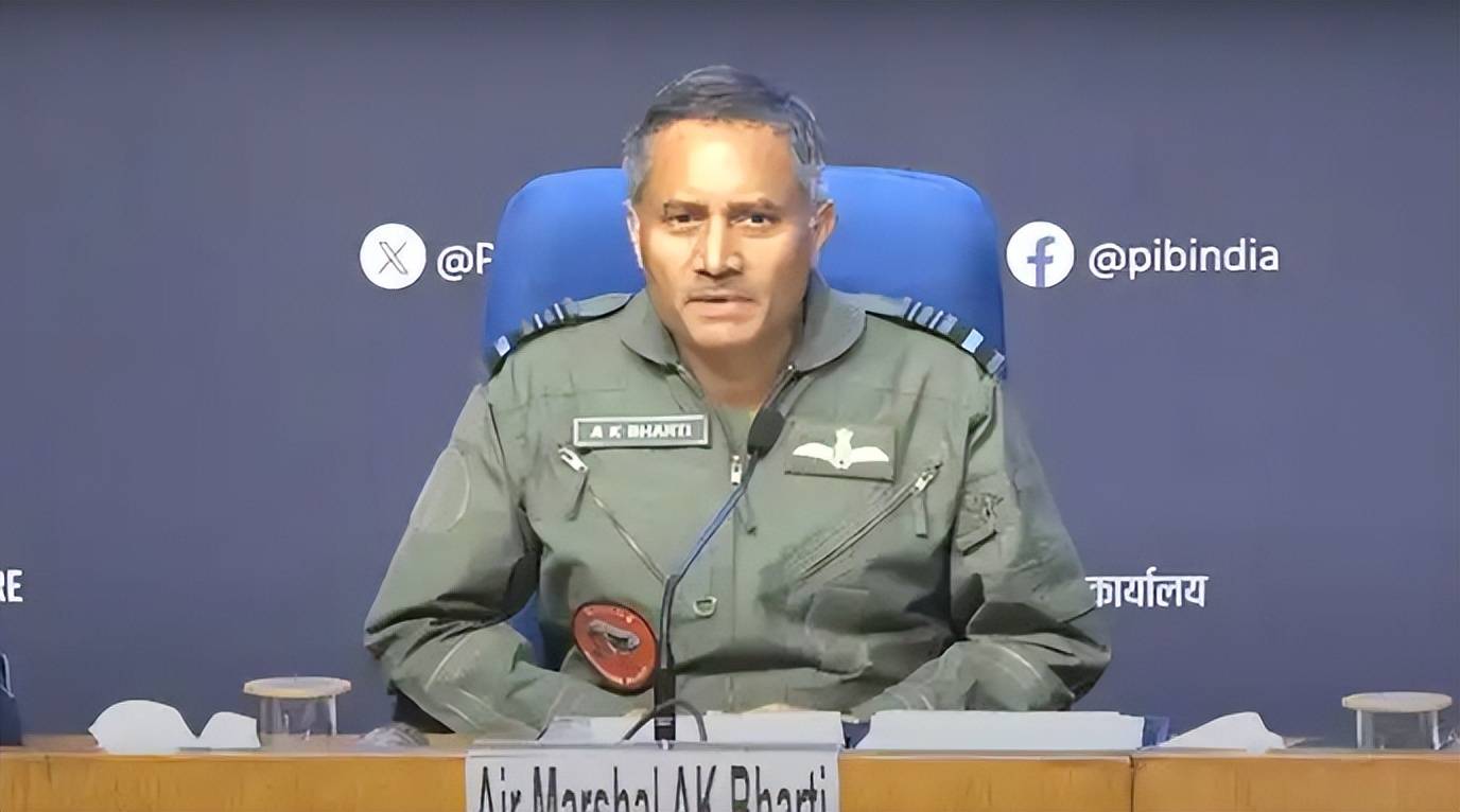 “阵风”被击落<strong></p>
<p>油塔虚拟币</strong>，美国军工慌了！美媒坦言：歼-10或重创F-16出口市场