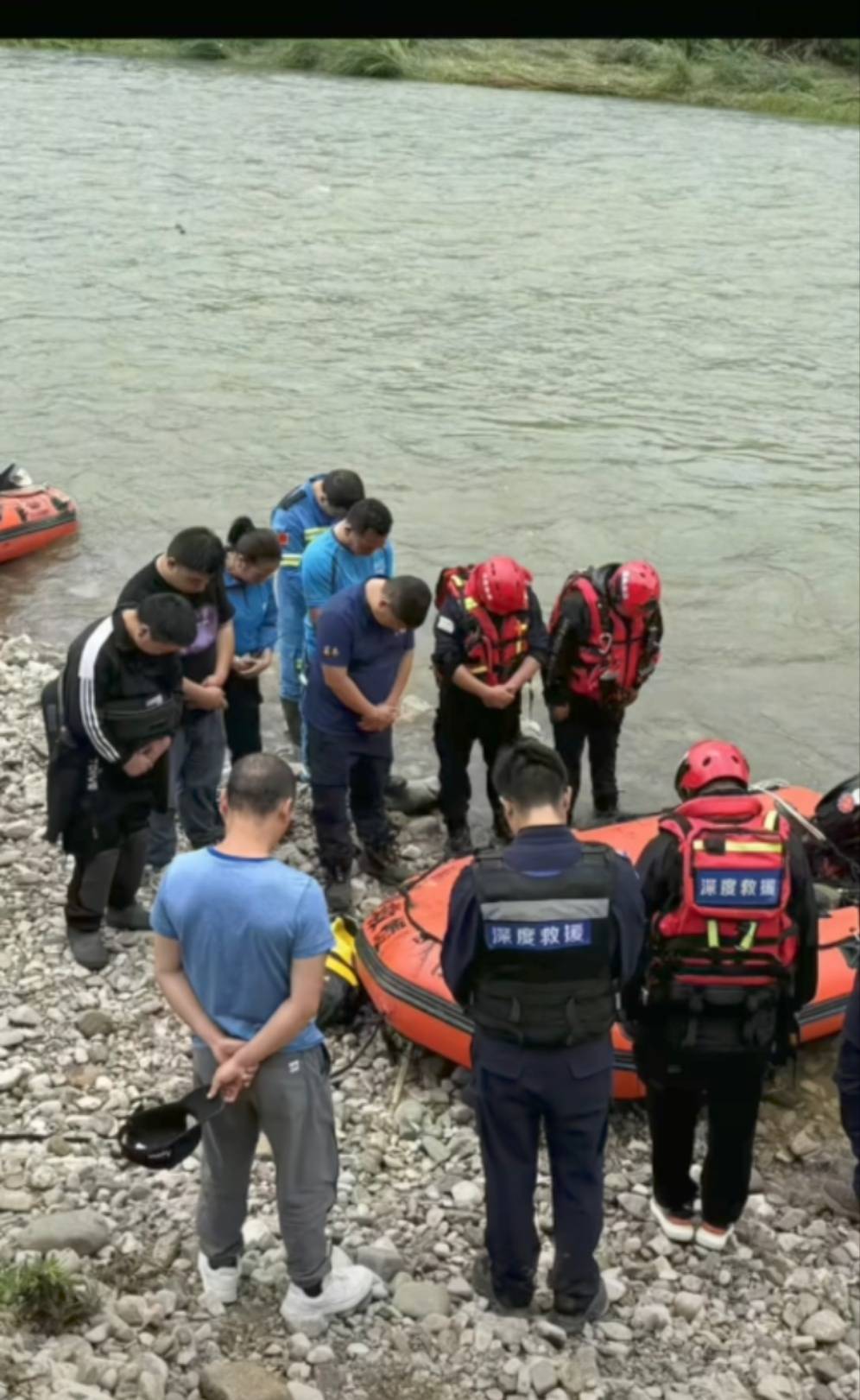 女救援队员划桨板时为救落水儿子遇难<strong></p>
<p>wt虚拟币</strong>,队友:被暗河漩涡吸走,本职工作是教师