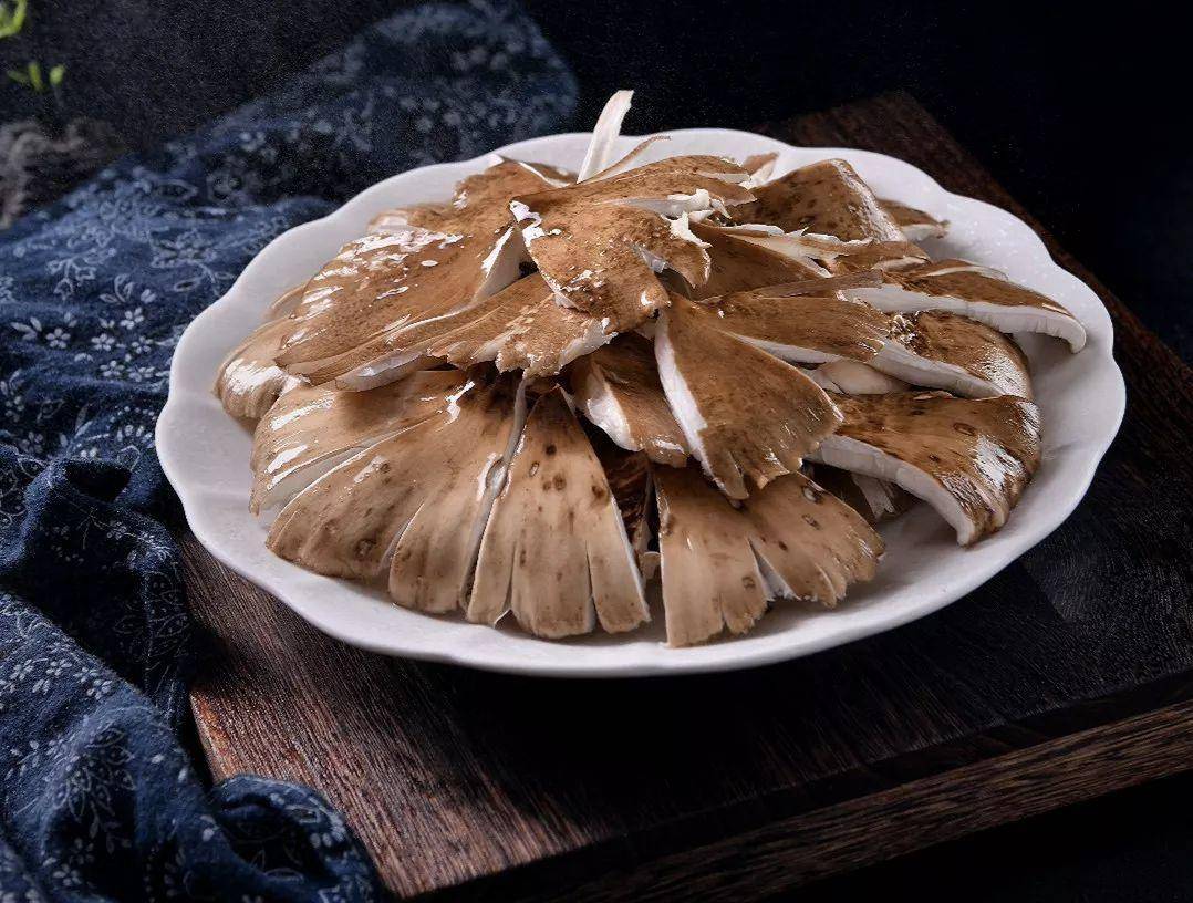 “天价”鸡枞调查：最贵卖到1800元/公斤！雨水少致产量低<strong></p>
<p>虚拟币账款</strong>，多地价高客少