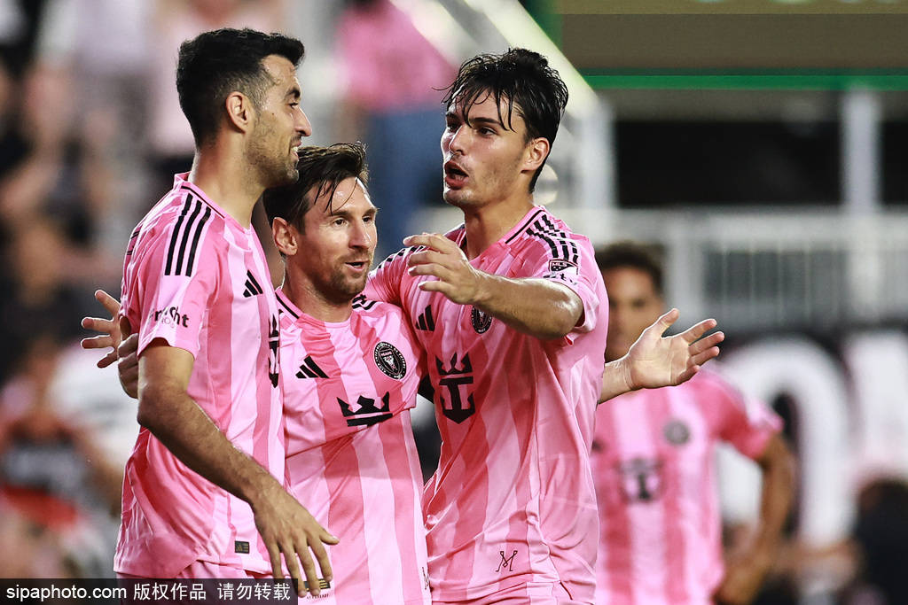 美职联-梅西双响苏亚雷斯2球 迈阿密国际4-2近5场首胜