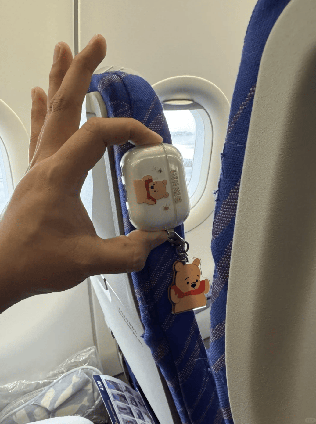 “坐飞机发现旁边放着冷链海鲜”<strong></p>
<p>虚拟币账款</strong>,航空公司兼职送货给出差人整破防了