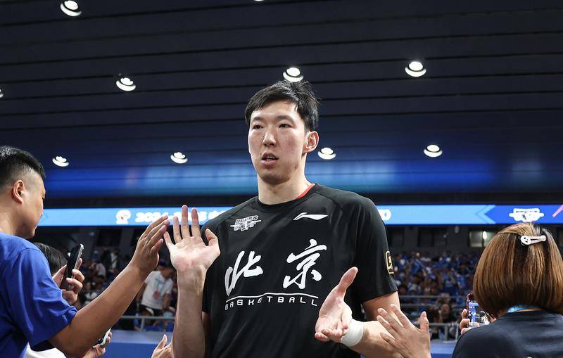 周琦：教练和球员是合作关系 就怕半吊子想当祖师爷