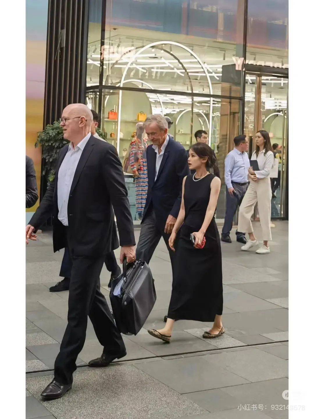 这个“女掌门”获晋升<strong></p>
<p>虚拟币FN</strong>！她曾因陪同LVMH老板太古里巡店走红