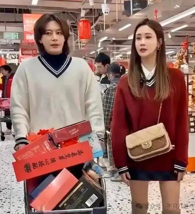 自曝与丈夫经常吵架？但怎么感觉她是在变相秀恩爱呢<strong></p>
<p>虚拟币FN</strong>！