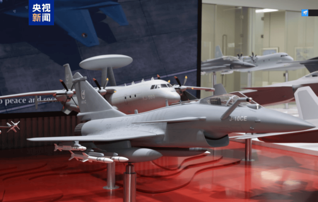 当面歼-10CE<strong></p>
<p>虚拟榴莲币</strong>,对面“阵风”:巴黎航展对台戏