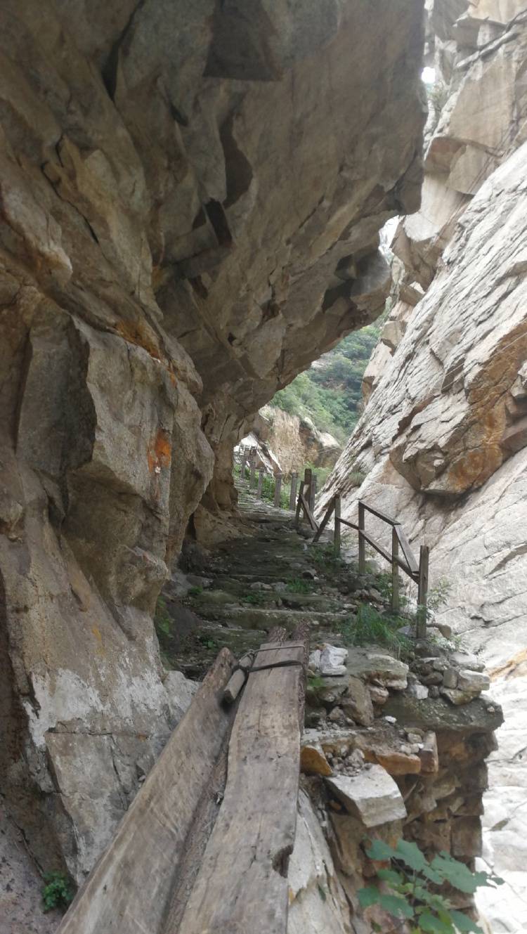 陕西一农民开山修路时售卖炸落的石头被判刑9个月<strong></p>
<p>虚拟榴莲币</strong>，获释后申请再审