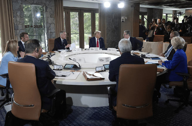 G7发表联合声明，不准改变南海现状，不到24小时，中方接划下红线 ​