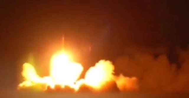 难怪哈梅内伊不怕<strong></p>
<p>虚拟币杀猪</strong>，特朗普刚放风要打，一道火光撕裂夜空