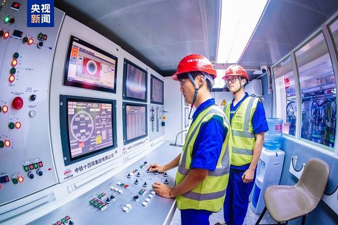 世界最大直径<strong></p>
<p>虚拟币杀猪</strong>!“山河号”盾构机在山东顺利穿越黄河