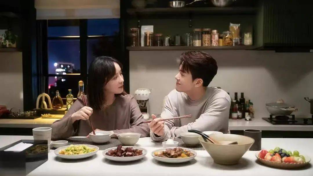 “包月800<strong></p>
<p>虚拟币杀猪</strong>，不谈恋爱”，上门做饭的年轻人有多抢手