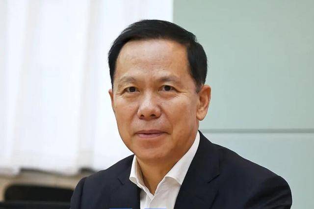 中纪委周末打虎，刘绍勇落马！59岁省委常委任上被查，2个“老虎”被判死缓