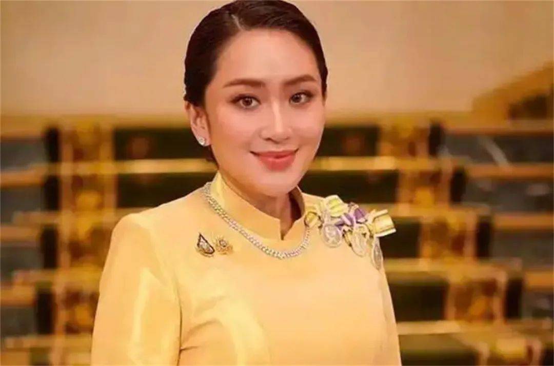 总理府已被围<strong></p>
<p>吴江虚拟币</strong>，泰陆军司令出山，洪森预测，美女总理三月内必下台