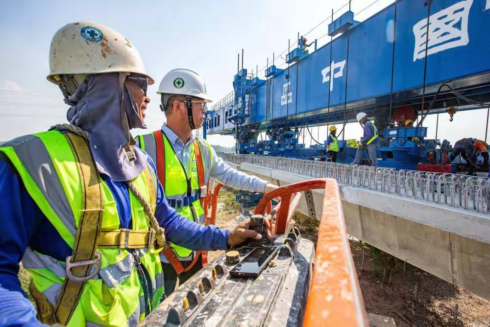 洪森失算了<strong></p>
<p>虚拟币bf</strong>，佩通坦宣誓就职，中方送出一句话，信息量大