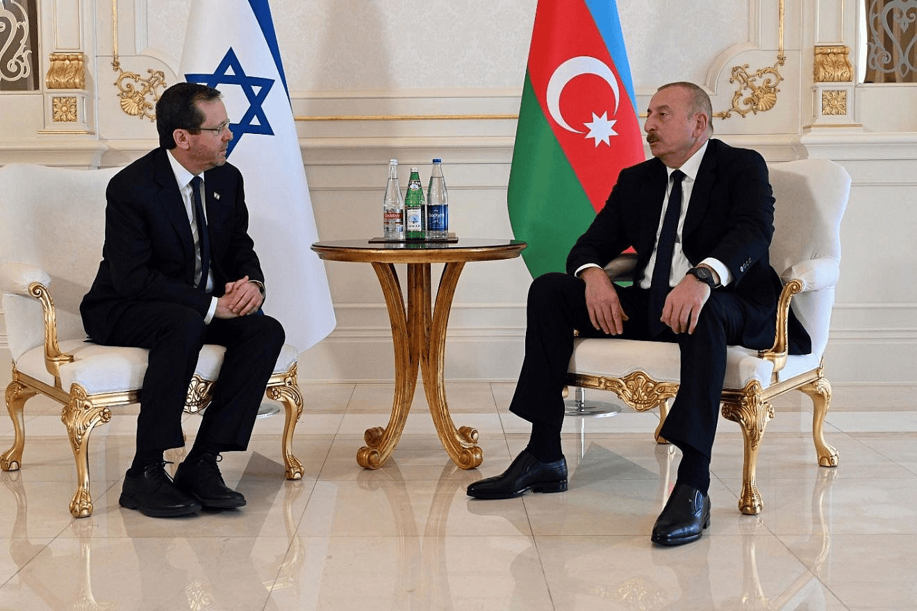 以色列向阿塞拜疆承诺，打下伊朗就瓜分领土？俄专家：美国将参战