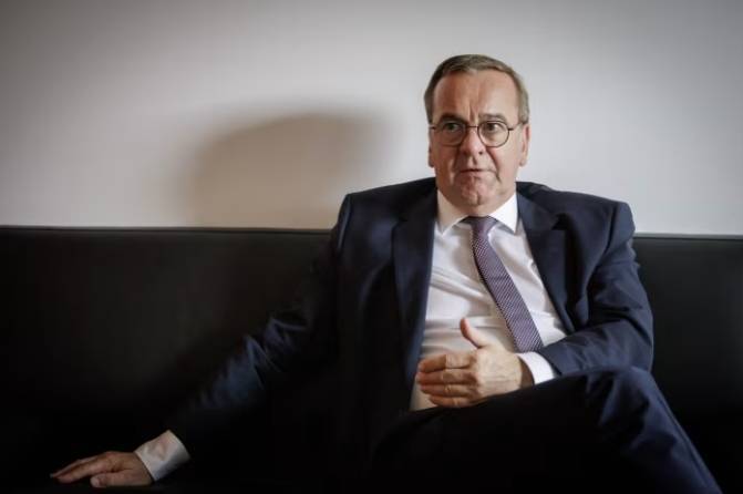 德防长宣称已做好杀死俄军的准备<strong></p>
<p>微派虚拟币</strong>，佩斯科夫：德国正再次变得危险