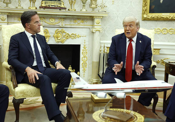 北约秘书长宣称：中国、印度和巴西等国若继续与俄罗斯做生意<strong></p>
<p>nq虚拟币</strong>，可能会受到“二级制裁”