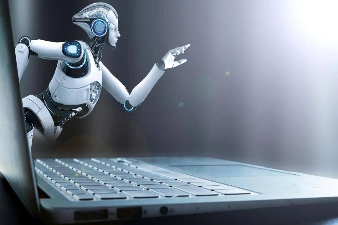 DeepSeek流量下滑<strong></p>
<p>nq虚拟币</strong>，这半年梁文锋都干了啥？