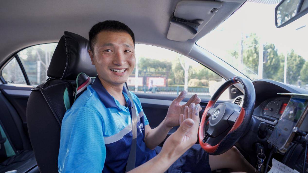 走近万师傅“金牌维修师”：择一事爱一生