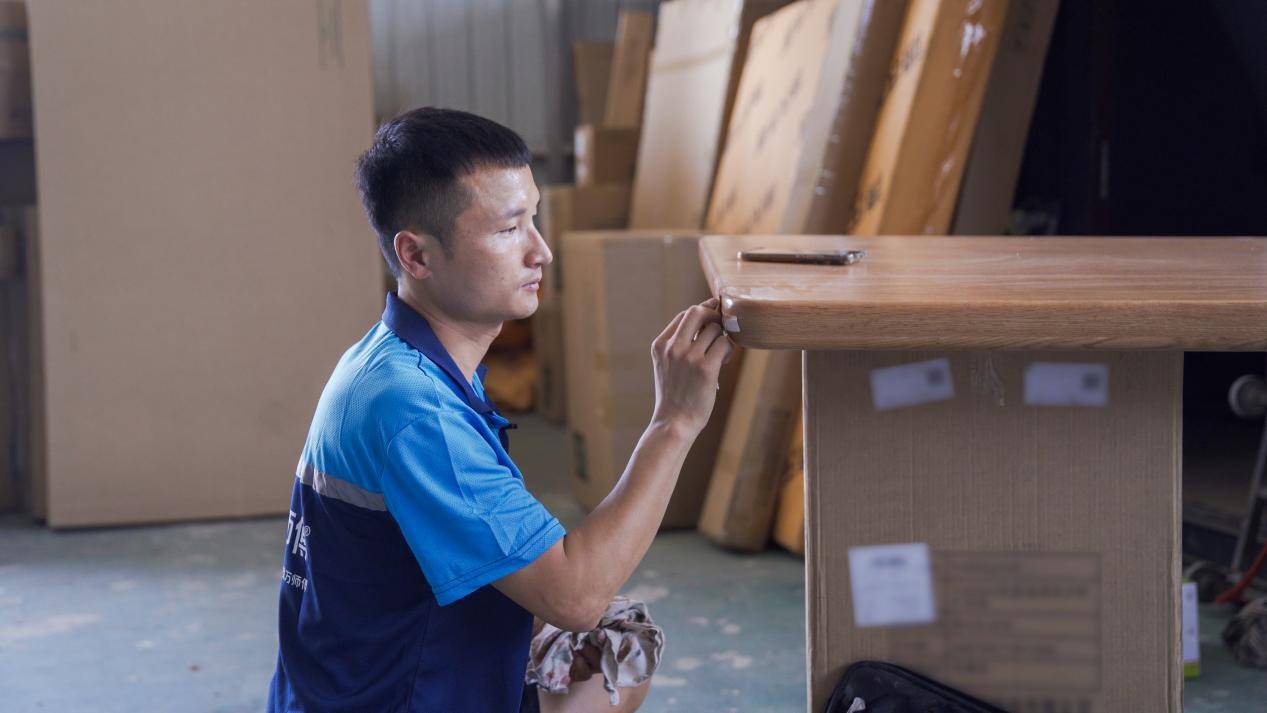 走近万师傅“金牌维修师”：择一事爱一生