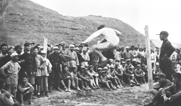 王立华:为什么毛泽东率领的红军不可征服<strong></p>
<p>跨国虚拟币</strong>?斯诺的观察说明了一切