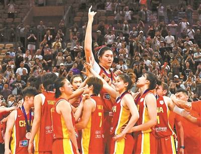 宫鲁鸣:脚步不停 组建最好的中国女篮