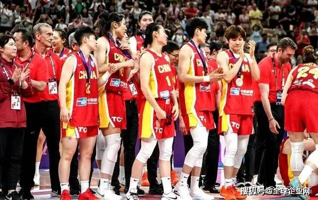 中国女篮亚洲杯奖金：张子宇、王思雨等2万-5万，宫鲁鸣20万