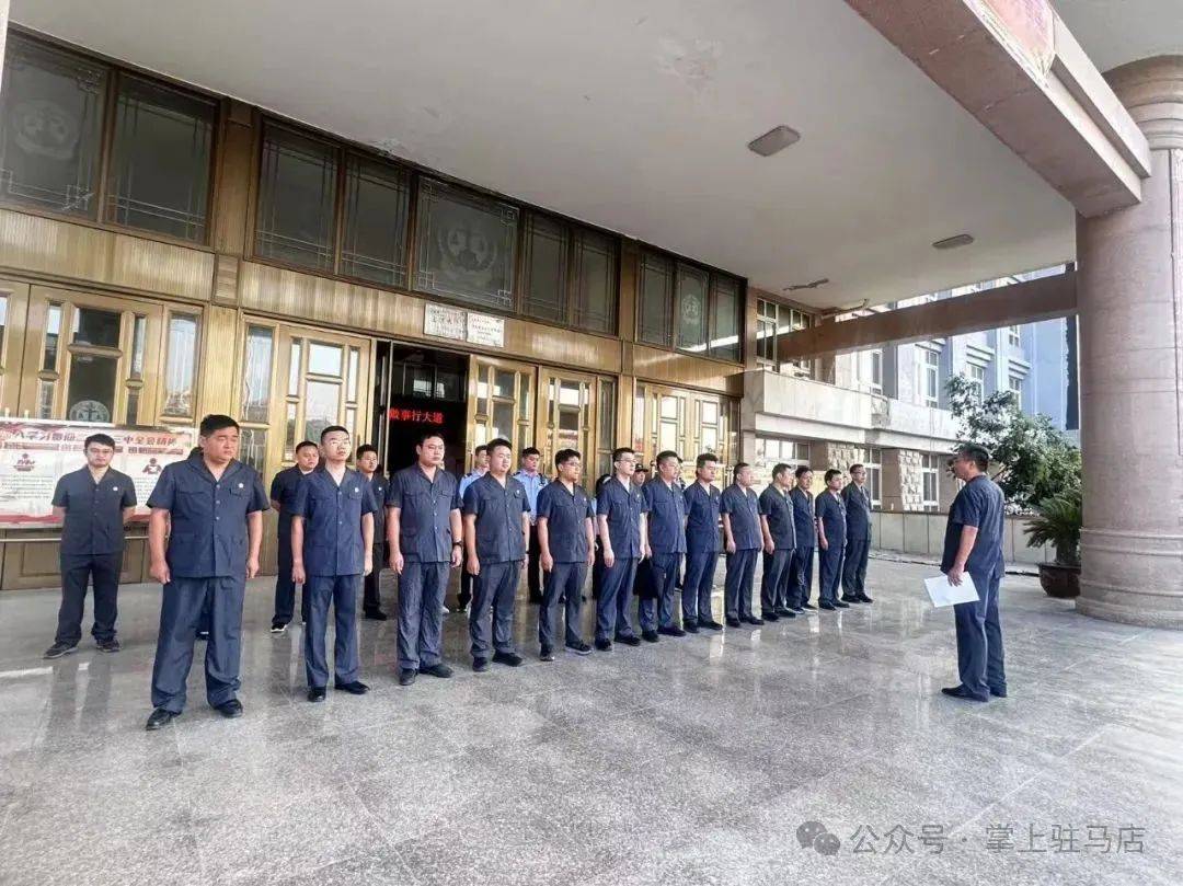 现场画面曝光!河南驻马店出动多名干警<strong></p>
<p>二道虚拟币</strong>,多人被带走!