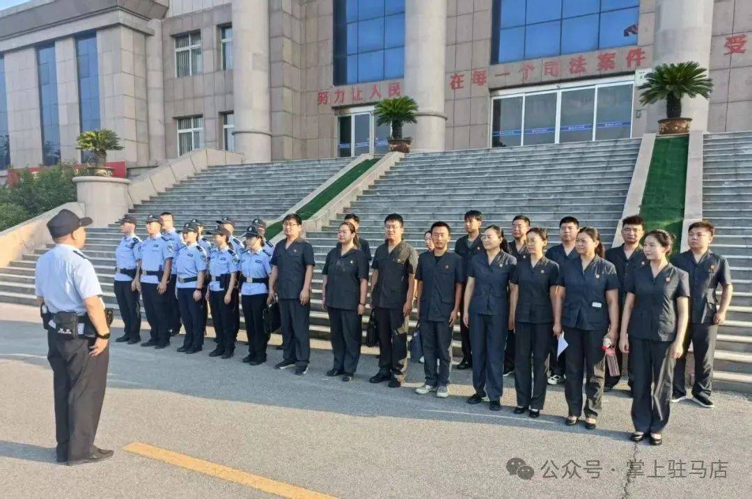 现场画面曝光!河南驻马店出动多名干警<strong></p>
<p>二道虚拟币</strong>,多人被带走!