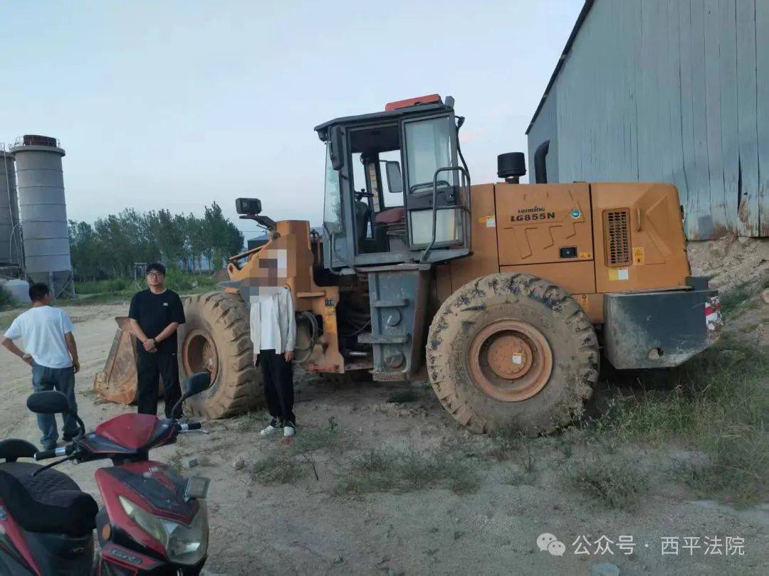 现场画面曝光!河南驻马店出动多名干警<strong></p>
<p>二道虚拟币</strong>,多人被带走!