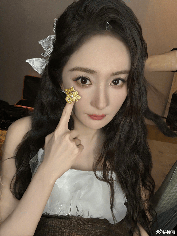 杨幂15年前的博文火了:有本事就杀了我<strong></p>
<p>盛大虚拟币</strong>,杀不死,就等着看我变得更强大吧