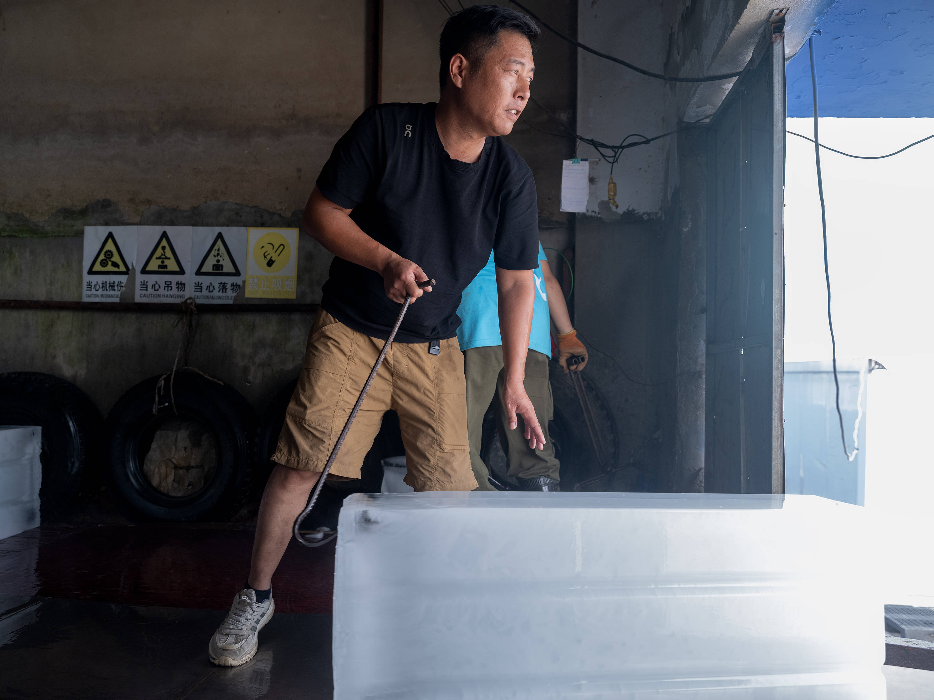 建筑工地申请不到6块冰 59岁工人中暑失业